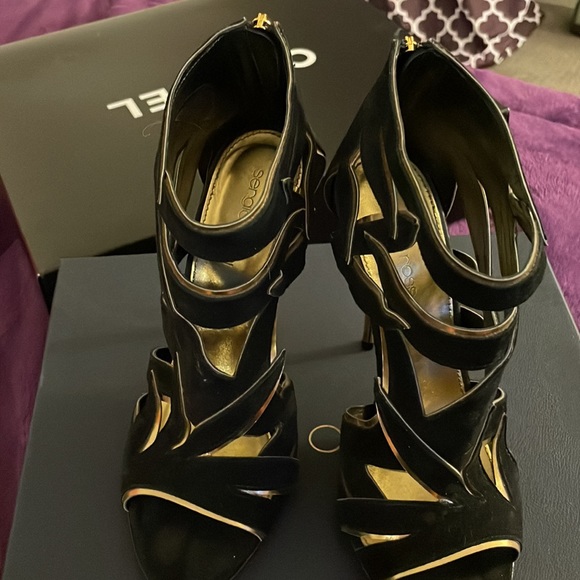 Sergio Rossi Velvet Sandals In Black and Gold size 37.5 - Picture 2 of 7